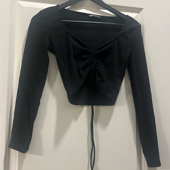 Zara black cropped gathered long sleeve top - Picture 1 of 4